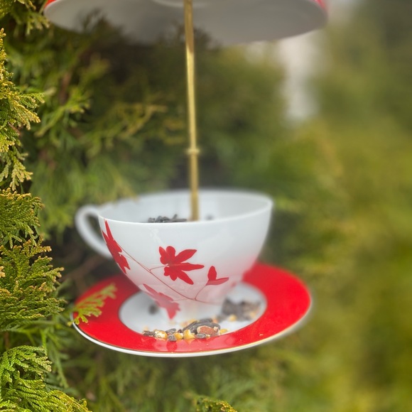 Tea Cup Bird Feeder Garden Ornament Perfect for Mother’s Day - Picture 6 of 10